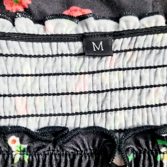 Floral Smocked Romper Women’s Size Medium Black Summer Pockets Stretchy - Picture 7 of 10